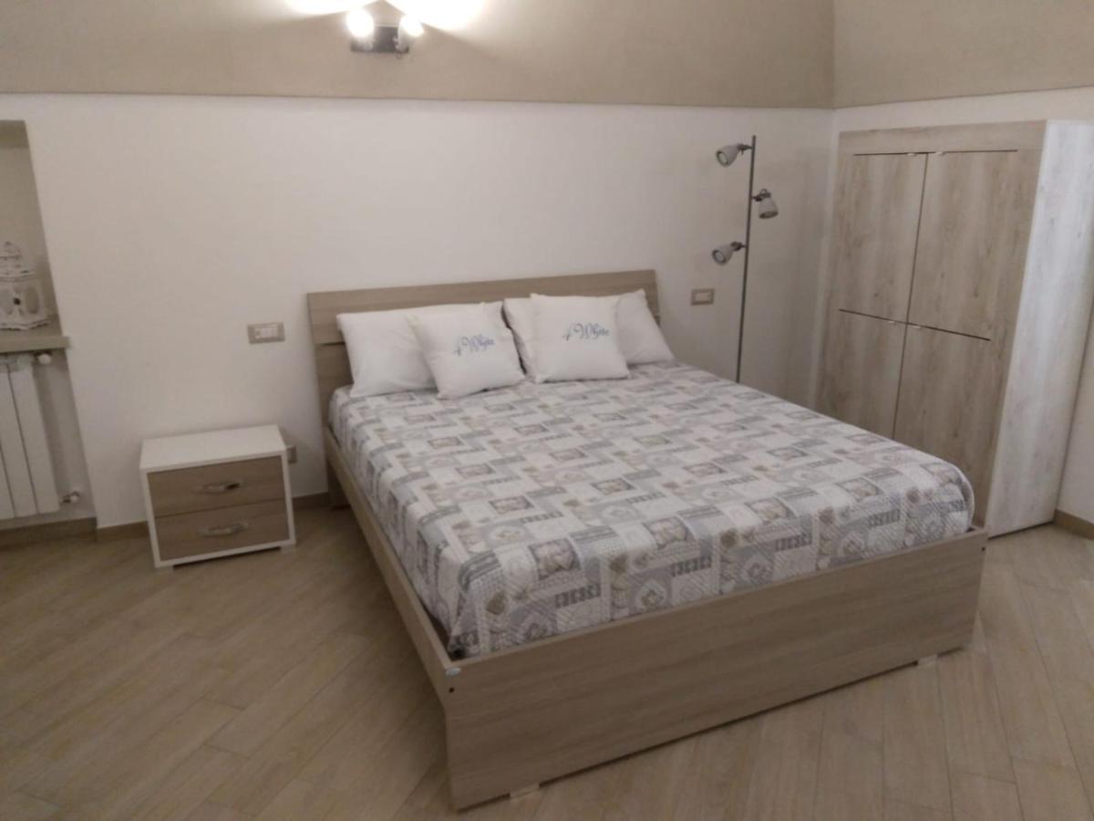 Four White Apartments Аджерола Экстерьер фото